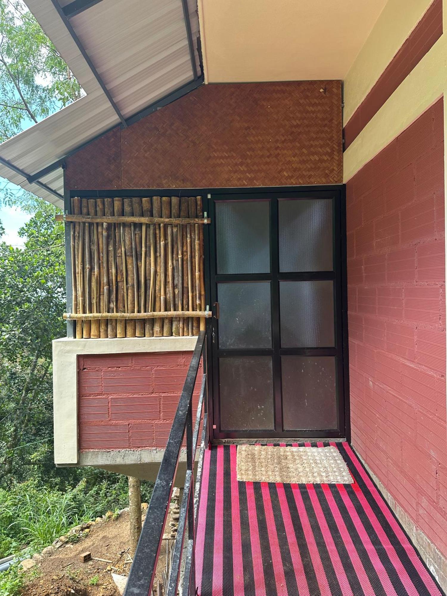 Sunset Valley Kerala Pool Resort - Serene Natural Forest Cottage Stay In Idukki With Sunrise & Sunset Panoramas, Natural Streams & Tranquil Summer Evenings Pirmed Exterior photo